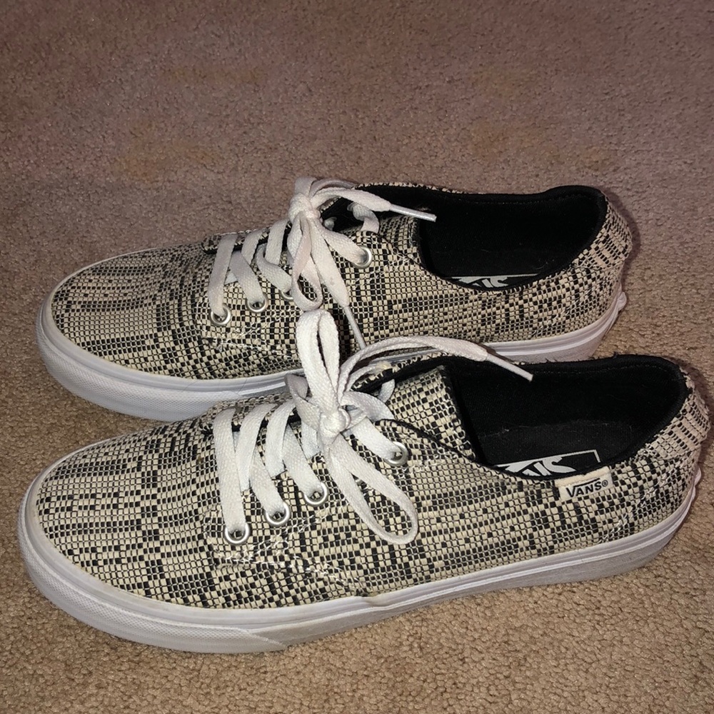 Vans - Picture 2 of 3